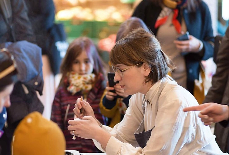 Margučių marginimo dirbtuvės turguje / D. Butėnaitės nuotr.