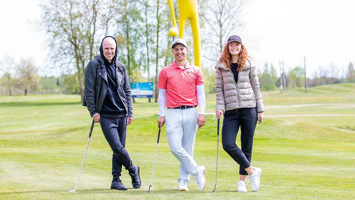 Vidas Bareikis ir Dalia Belickaitė mokėsi golfo subtilybių / Lteam /E. Žaldario nuotr.