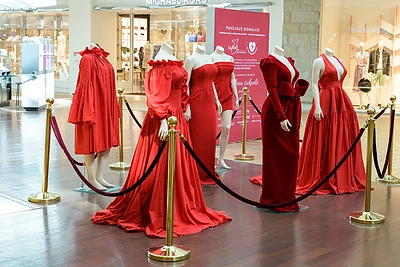 Egidijus Rainys pristatė naujausios savo kolekcijos modelių parodą