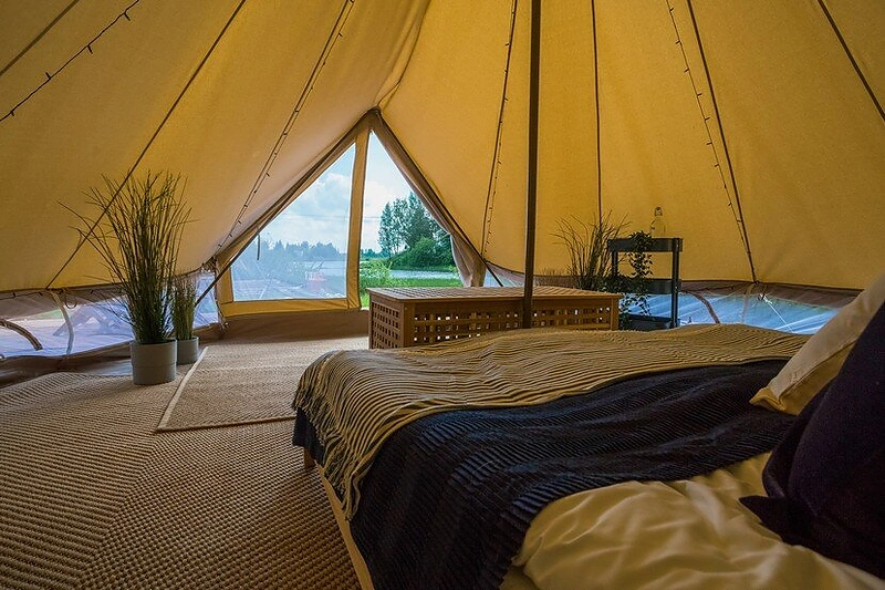 „Ikea“ glampingas