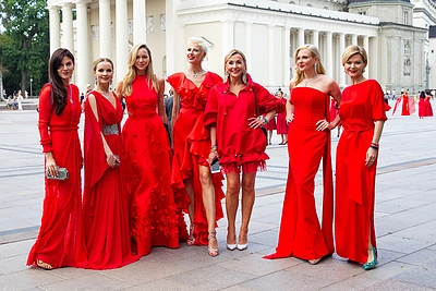 „Raudonos suknelės“ iškilmingas vakaras / I. Gelūno / „Žmonės Foto“ nuotr.