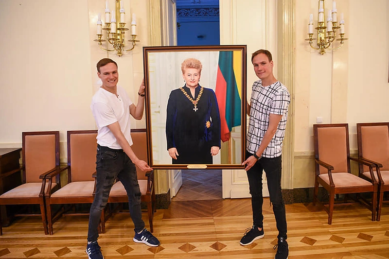 Broliai Gataveckai nupiešė Dalios Grybauskaitės portretą / R. Dačkaus nuotr.