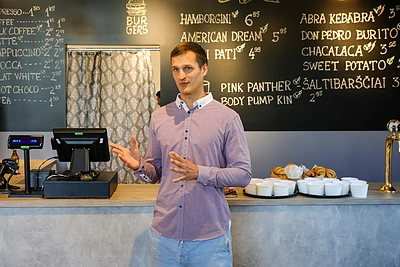 Sveiko maisto restorano „Take five“ patiekalų pristatymas