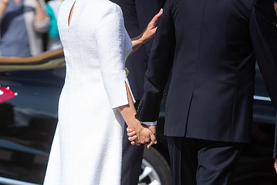 Išrinktasis prezidentas Gitanas Nausėda su žmona atvyko prie J. Basanavičiaus paminklo / Gretos Skaraitienės / „Žmonės Foto“ nuotr.