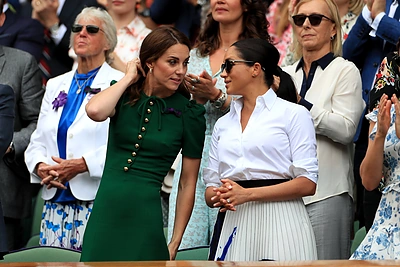 Kate Middleton ir Meghan Markle kartu stebėjo teniso turnyrą / „Scanpix“ nuotr.