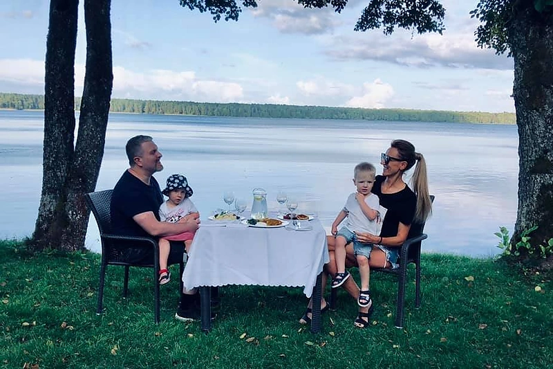 Katažina ir Deivydas Zvonkai su vaikais