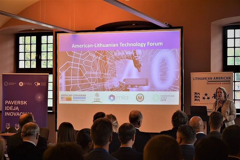 JAV-Lietuvos technologijų forume paskelbti inovacijų prizo laimėtojai/JAV ambasados Vilniuje nuotr.
