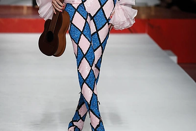 „Moschino“ 2020 m. pavasario/vasaros drabužių kolekcija/ Vida press nuotr.