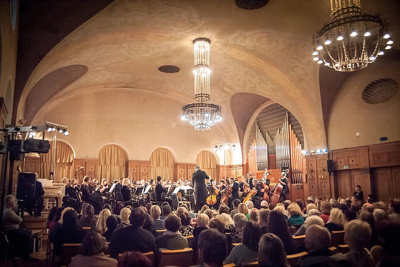Jubiliejinių teatro metų vartai atsivėrė nuostabiai muzikai/Organizatorių nuotr.
