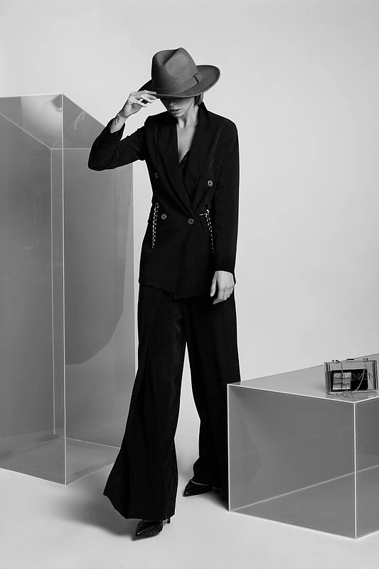 Roberto Kalinkino kolekcijos modelis/G. Varnaitės nuotr.