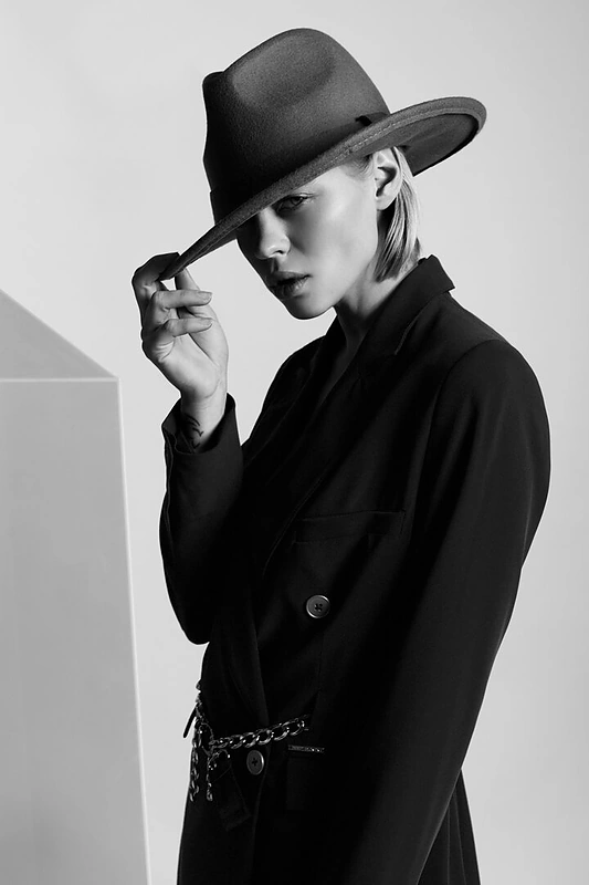 Roberto Kalinkino kolekcijos modelis/G. Varnaitės nuotr.