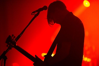 „Colours of Bubbles“ sugrojo pirmąjį turo „9 mm“ koncertą / R. Šeškaičio nuotr.