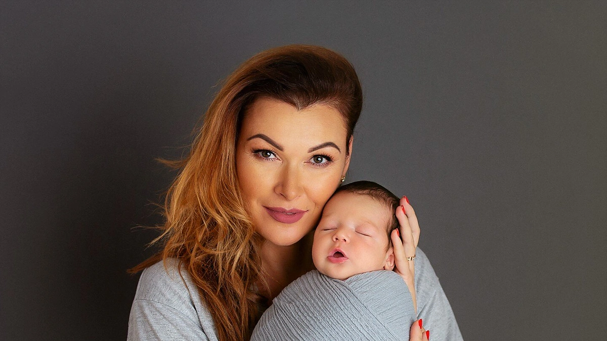 Agnė Zacharevičienė su sūnumi Ričardu/„Saulės pievos fotografijos“ nuotr.