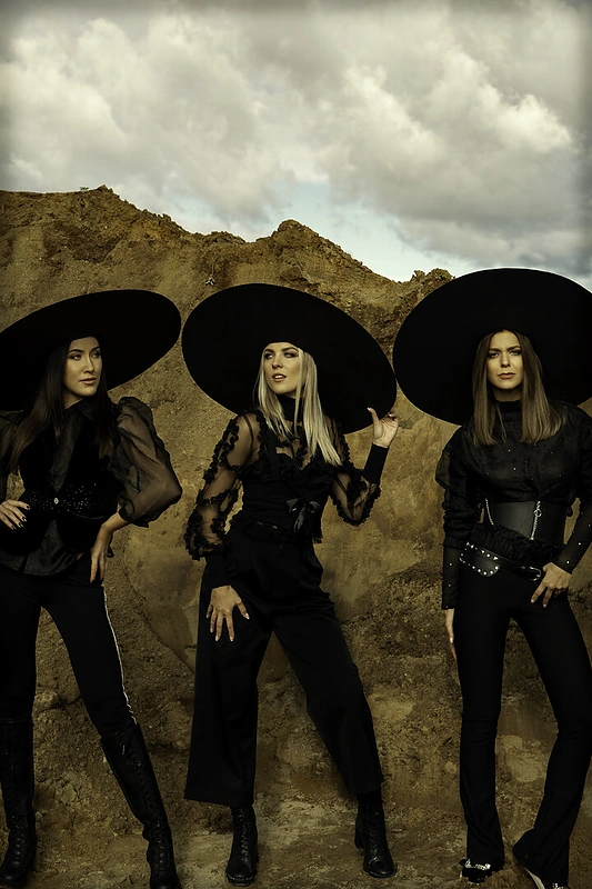 Grupės „Queens of Roses“ fotosesija / E. Nyork nuotr.