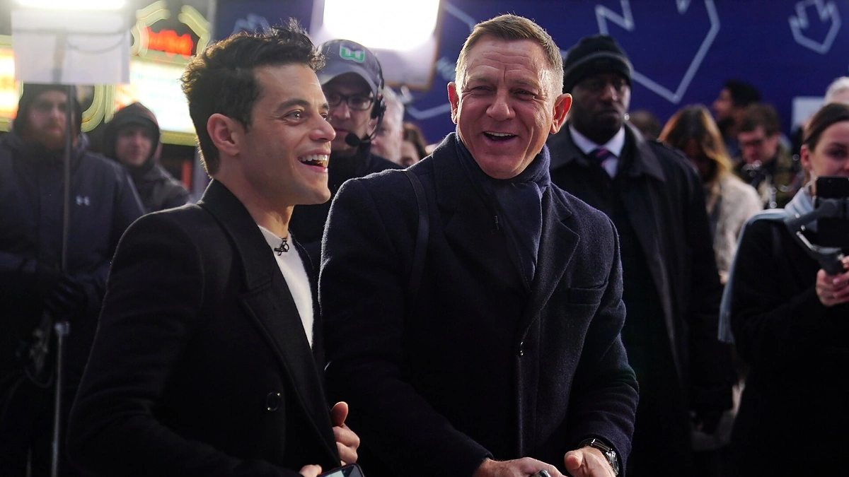 „Times Square“ pristatytas 25-asis Džeimso Bondo filmas / „Scanpix“ nuotr.