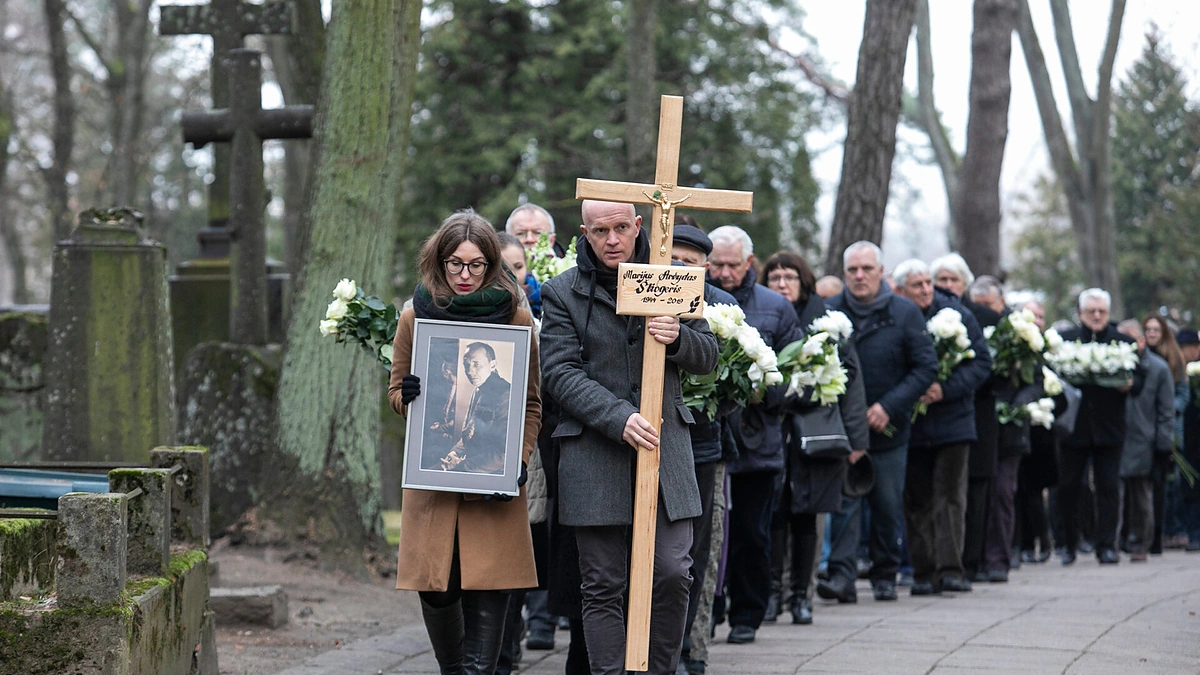 Filosofo Arvydo Šliogerio laidotuvės/Pauliaus Peleckio/„ŽMONĖS Foto“ nuotr.