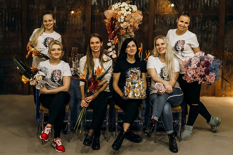 Užkulisių kadrai/ fotosesija „Nutapyta bendrojo gyvenimo kelionė“ / Ana Mart projektai/ Kristina Chéri Photography nuotr.