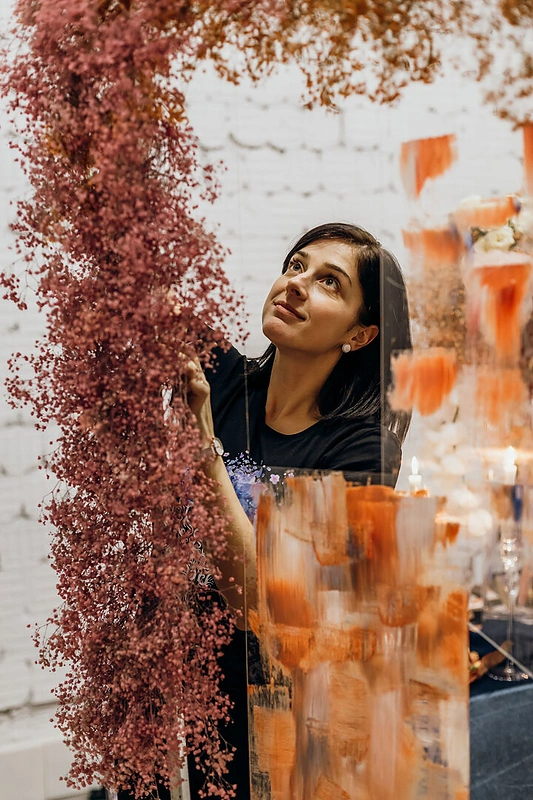 Užkulisių kadrai/ fotosesija „Nutapyta bendrojo gyvenimo kelionė“ / Ana Mart projektai/ Kristina Chéri Photography nuotr.