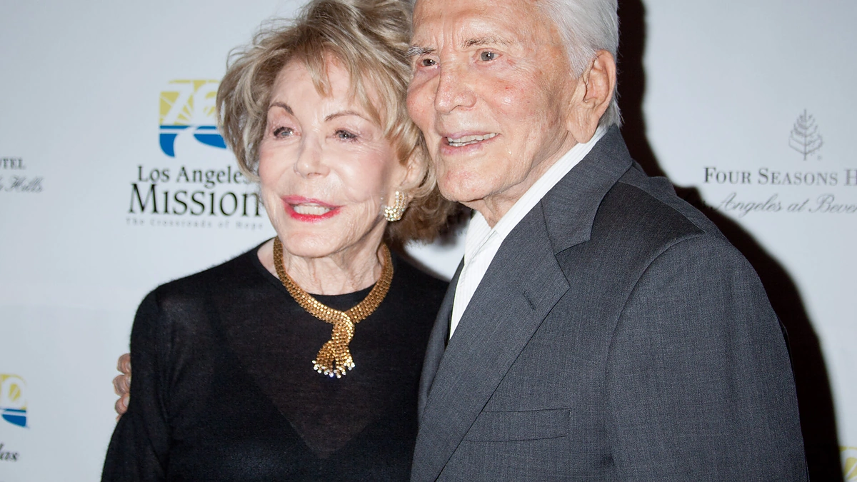 Kirkas Douglasas su žmona Anne Douglas/ Vida Press nuotr.