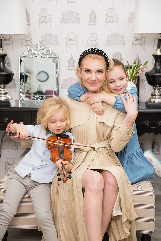 Agnė Sabulytė su dukra Vakare ir sūnumi Dobilu / Gretos Skaraitienės / „ŽMONĖS Foto“ nuotrauka