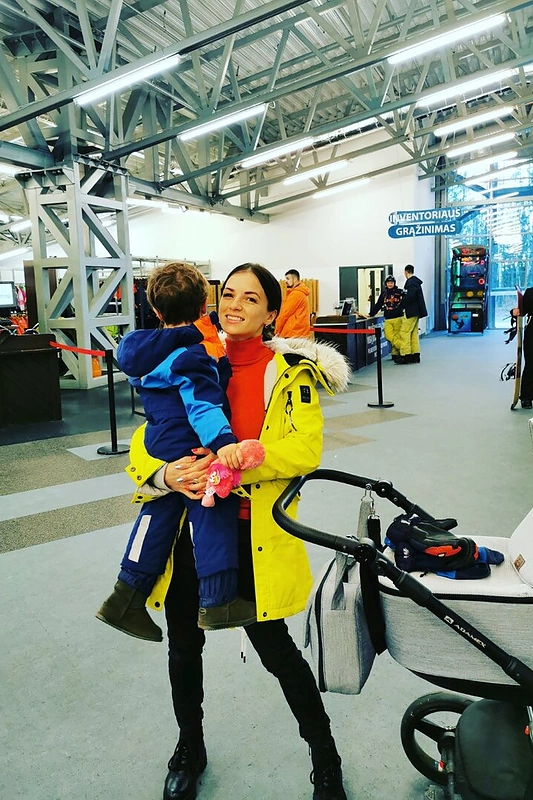 Irūna Puzaraitė-Čepononienė su vaikais Toru ir Glorija/Organizatorių nuotr.