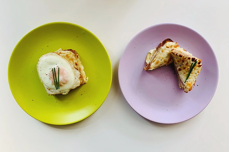 Croque Madame ir Croque Monsieur sumuštiniai/M. Lepeškos nuotr.