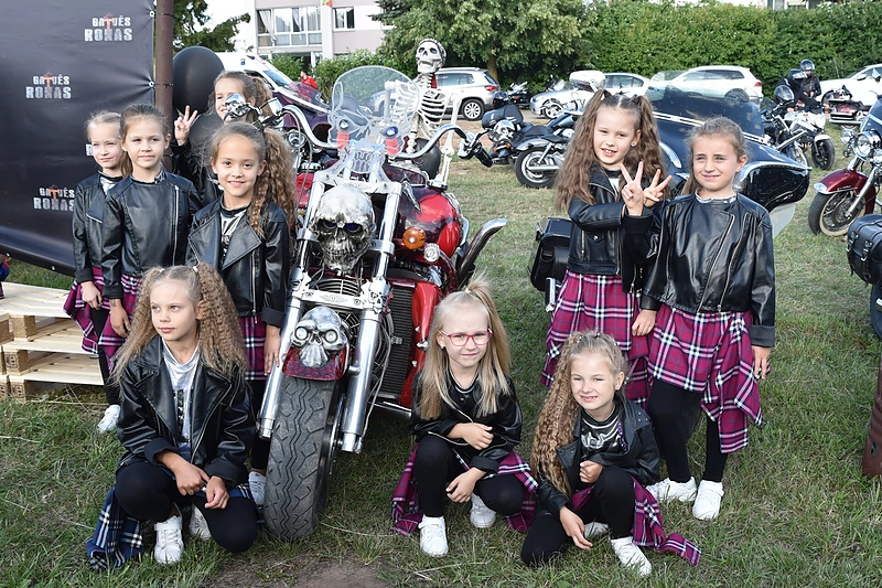Muzikos grupė „Medutis“ savo gerbėjams pateikė staigmeną/Asmeninio archyvo nuotr.