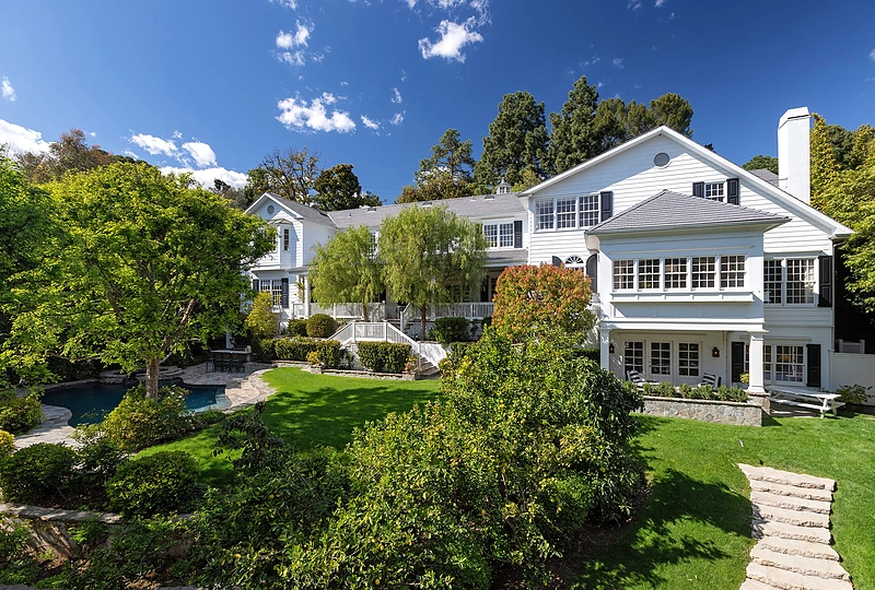 Ashtono Kutcherio ir Mila Kunis namas Beverli Hilse/Vida Press nuotr.