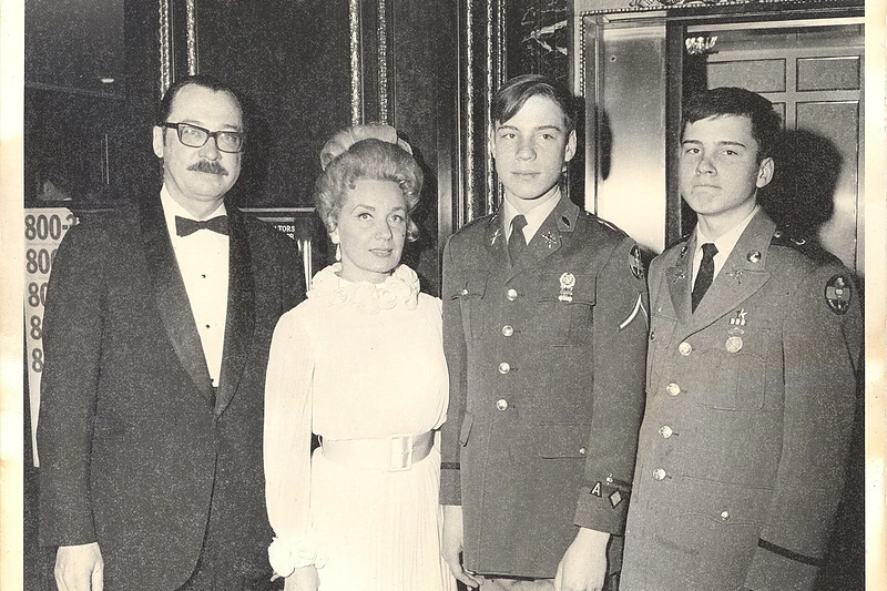 Stanley Balzekas su žmona ir sūnumis / Asmeninio albumo nuotr.