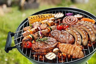 Testas: Grilio meistras ar pradedantysis įkūrinėtojas? Pasitikrink žinias apie grilį – atsakyk į 10 skanių klausimų
