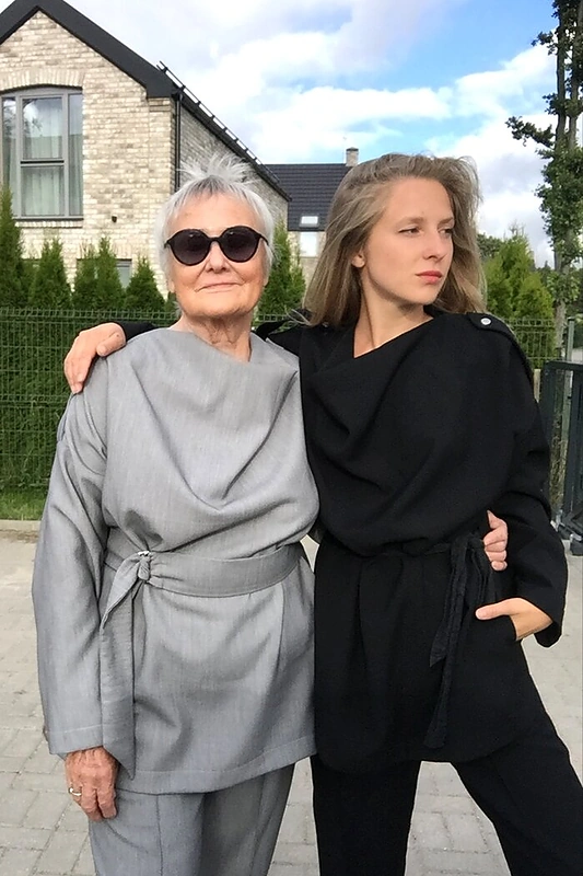 Kastė Svilaitė su močiute Rūta / Asmeninio archyvo nuotr.
