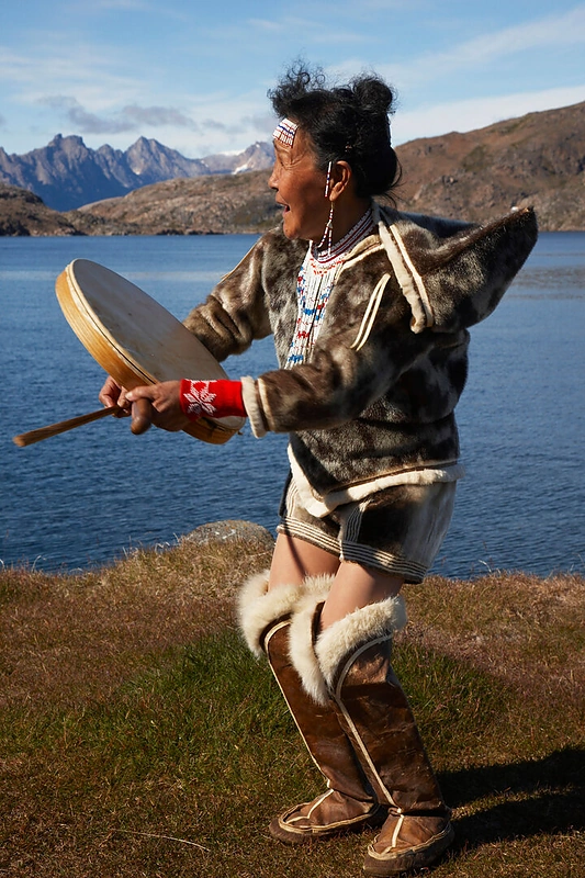 Spiritizmas: ar „žaidimai“ su ant siūlo kabančiomis adatomis turi bent kruopelę logikos? / Vida Press nuotr.