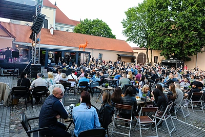 Kauno „Adform kiemelyje“ dėl koronaviruso atšaukiami koncertai ir „Kitokie pasikalbėjimai“