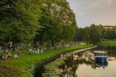 Rygos Jūrmalos festivalio muzikinis vakaras Kronvaldo parke / Organizatorių nuotr.