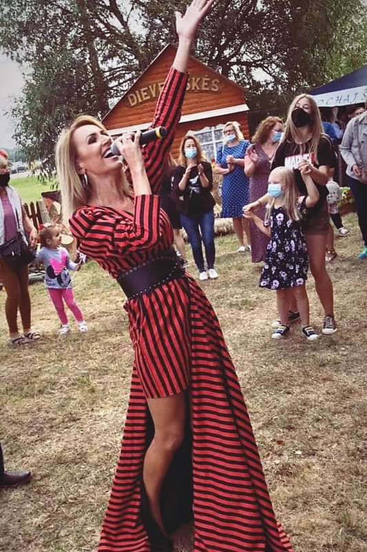 Katažina Zvonkuvienė Dieveniškėse / Asmeninio albumo nuotr.