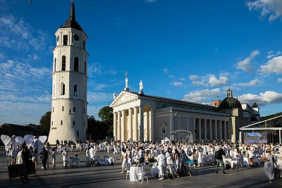 Septintoji „Le Dîner en Blanc“ vakarienė Vilniuje / Irmanto Gelūno / „Žmonės Foto“ nuotr.