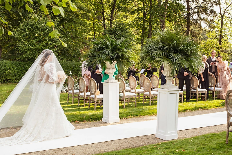 Asta tądien pasipuošė dizainerio Egidijaus Rainio kurta suknele / Redos Mickevičiūtės nuotrauka