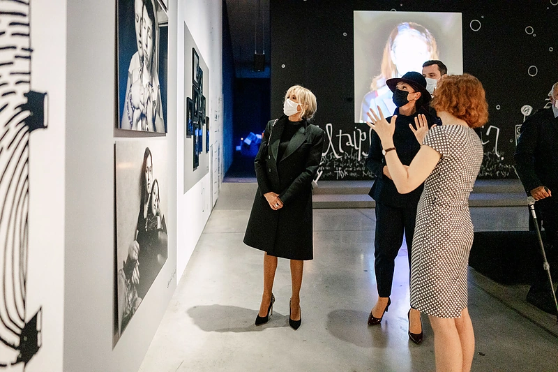 Brigitte Macron ir Dianos Nausėdienės apsilankymas MO muziejuje / Ryčio Šeškaičio nuotr.