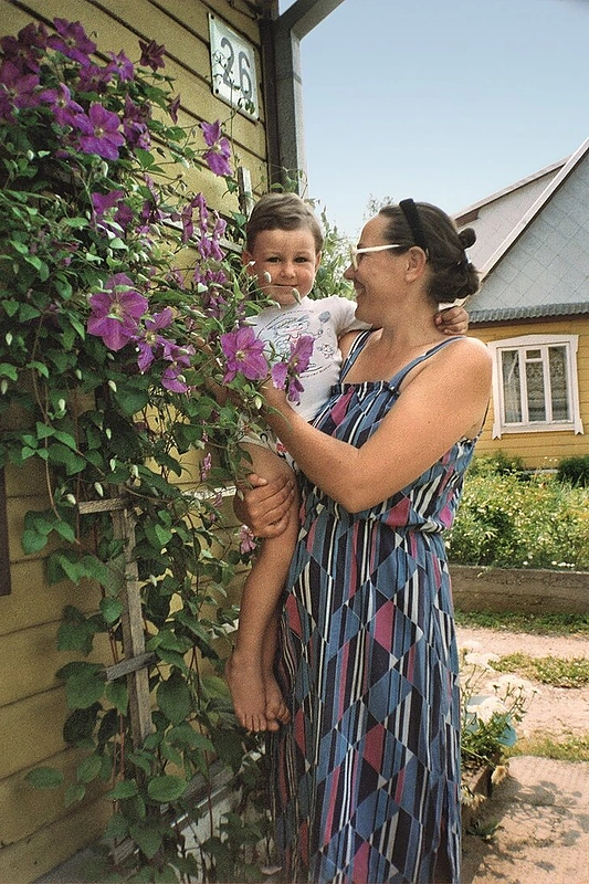Jonas Valančiūnas su mama Danute / Asmeninio albumo nuotr.