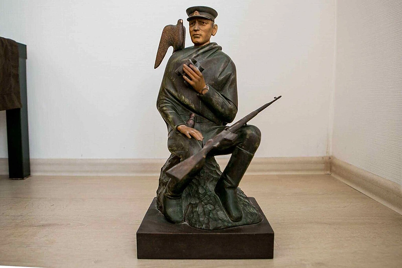 Skulptoriaus S.Kuzmos darbas A.Ramanauskui-Vanagui atminti