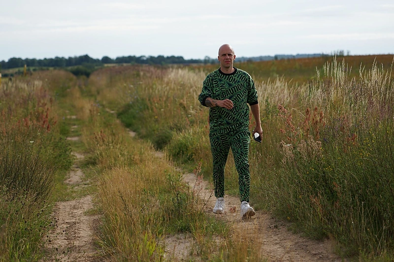 Vidas Bareikis filme „Moterys meluoja geriau. Robertėlis. Antroji banga“