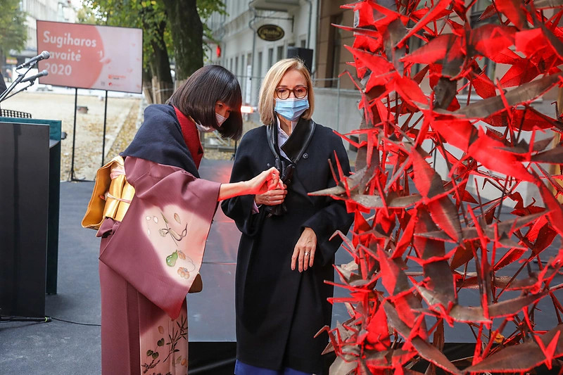 Skulptūros Chiunei Sugiharai atminti atidengimo ceremonija / Teodoras Biliūnas / „ŽMONĖS Foto“ nuotr.