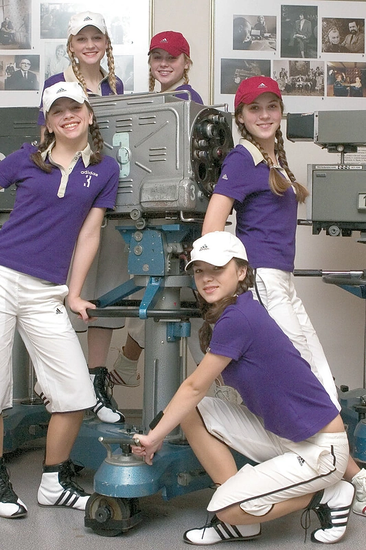 „Mokinukės“ / Olgos Posaškovos / Žurnalo „Žmonės“ nuotrauka