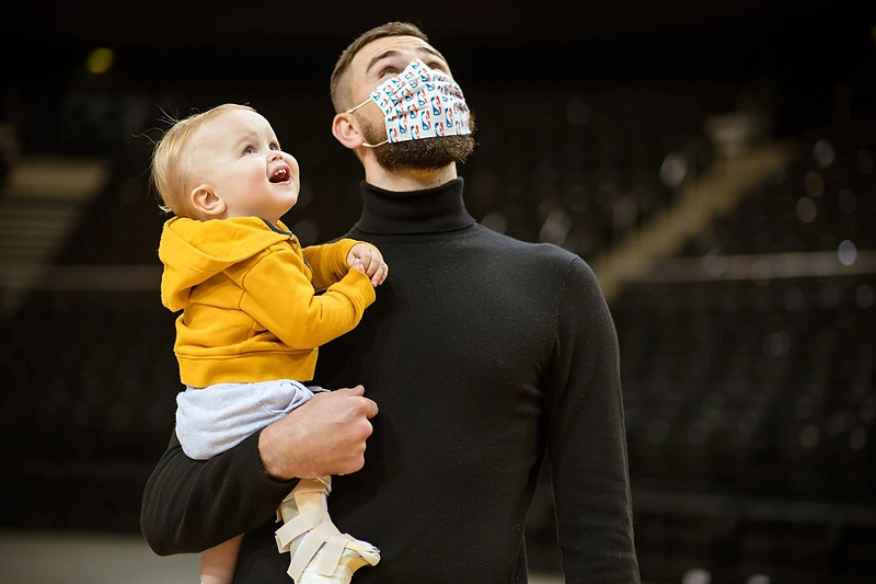 Jonas Valančiūnas su Jokūbu / Asmeninio archyvo nuotr.