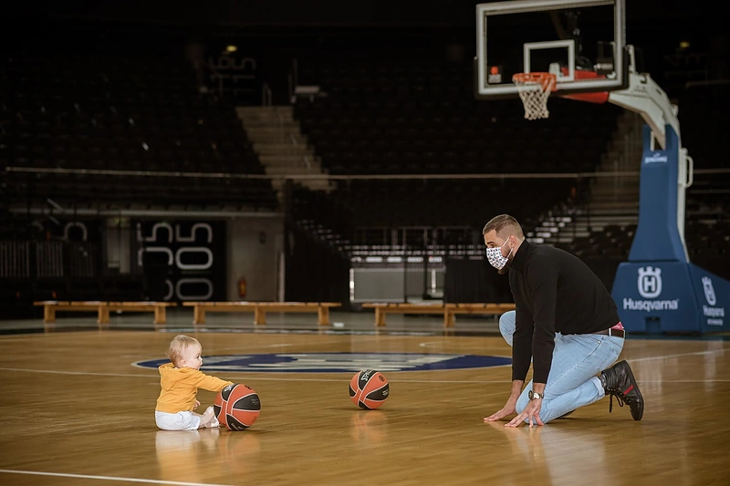 Jonas Valančiūnas su Jokūbu / Asmeninio archyvo nuotr.