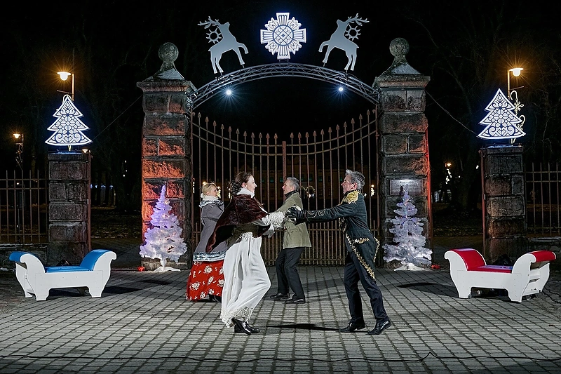 Senelis Kalėda Rokiškyje įžiebė eglutę / Sigito Daščioro nuotr.