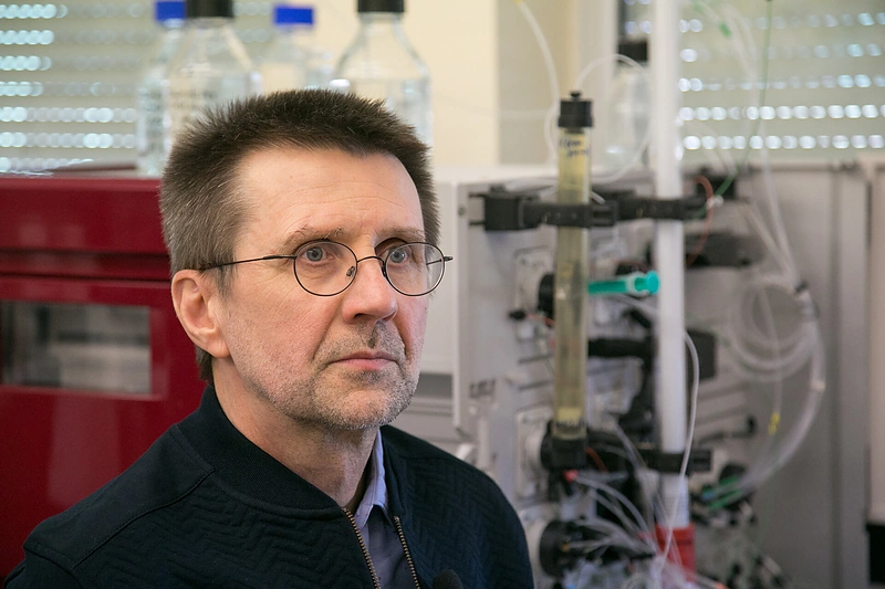 Į Nobelio chemijos premiją pretendavusį V.Šikšnį VU apdovanojo 100 tūkst. eurų dotacija