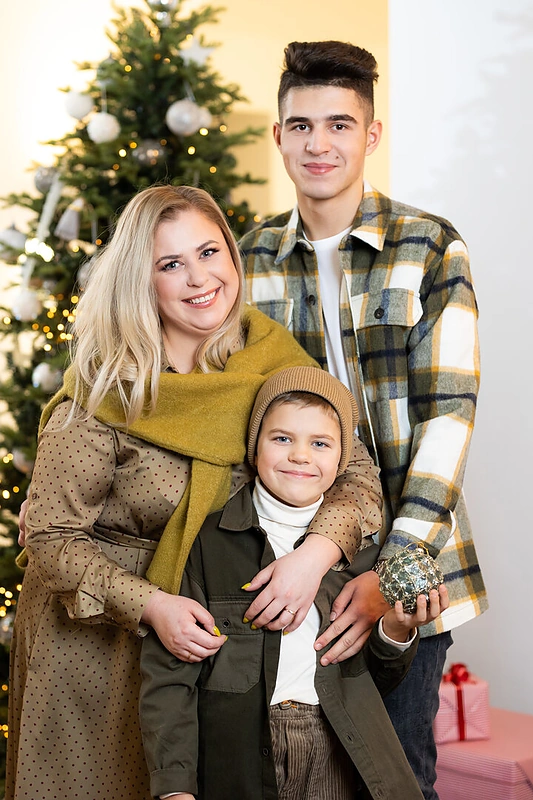 Snežana Gaidukienė su sūnumis / Gretos Skaraitienės nuotr.