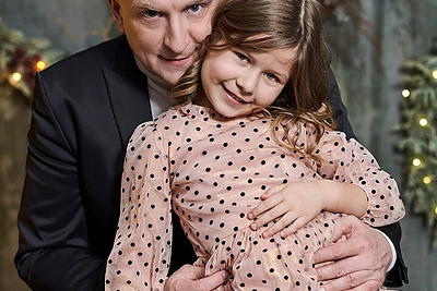 Ramūno ir Robertos Šimukauskų šeima įsiamžino šventinėje fotosesijoje / Shoop.lt nuotr.