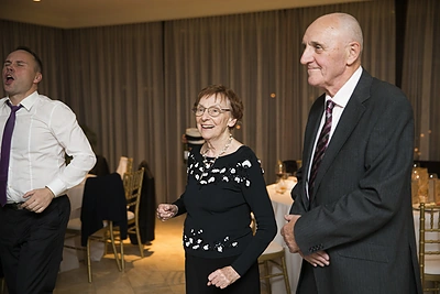 Baiba Skurstene-Serdiukė su šeima ir močiute Velta Skurstene / Asmeninio albumo nuotr.